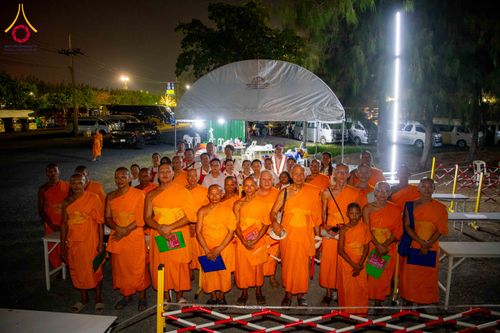 ภาพ No.324490:วันที่ 22 เมษายน พ.ศ.2569 (วันคุ้มครองโลก) บรรยากาศพระสังฆาธิการและสาธุชน การเดินทางกลับ งานถวายมหาสังฆทาน 40,000 กว่าวัดทั่วประเทศ วัดพระธรรมกาย