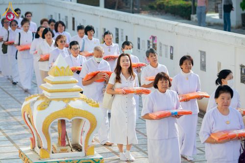 ภาพ No.298864:วันที่ 16 มกราคม พ.ศ. 2569 พิธีทอดผ้าป่าทำนุบำรุงศาสนสถาน ณ วัดอัมพวัน ต.บางม่วง อ.บางใหญ่ จ.นนทบุรี ในโครงการธรรมยาตรา กตัญญูบูชา มหาปูชนียาจารย์ พระมงคลเทพมุนี(สด จนฺทสโร) พระผู้ปราบมาร อนุสรณ์สถาน 7 แห่ง ปีที่ 14