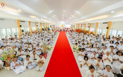 ภาพ No.331654:วันพุธที่ ๓ มิถุนายน พ.ศ.๒๕๖๙ พิธีทอดผ้าป่า ปฏิบัติธรรมกลั่นแผ่นดิน พิธีโปรยรัตนชาติ  และ พิธีตอกเสาเข็ม มงคลต้นแรก สถาปนา "องค์พระเจดีย์เพื่อสร้างสันติภาพโลก"  องค์แรก ครั้งแรกของลำปาง ประตูสู่ภาคเหนือ  ณ ศูนย์ปฏิบัติธรรมเถินเทิดธรรม อ.เถิน จ.ลำปาง