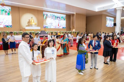 ภาพ No.311843:วันอังคารที่ 3 มีนาคม พ.ศ.2569 พิธีมอบโล่วัชรเกียรติยศ โครงการตอบปัญหาธรรมะทางก้าวหน้า ครั่งที่ 43, พิธีมอบโล่วัชรเกียรติยศ โครงการสอบตอบปัญหาศีลธรรม เพื่อสันติภาพโลก (World-Pec) ครั้งที่ 19 ณ สภาธรรมกายสากล วัดพระธรรมกาย