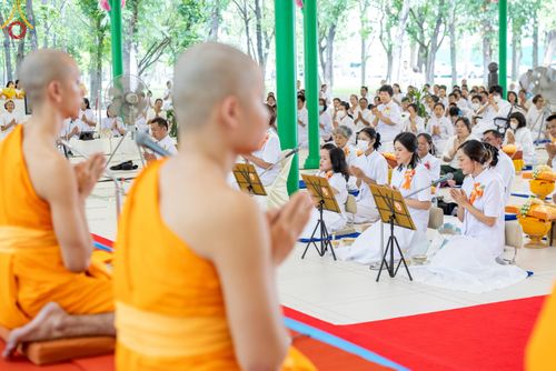 ภาพ No.137753:พิธีอุปสมบทสามเณรอุทิศชีวิต 11 รูป วันวิสาขบูชา พุธที่ 22 พฤษภาคม พ.ศ.2567 ณ อุโบสถ วัดพระธรรมกาย