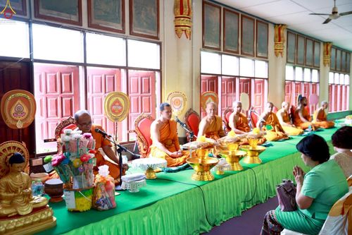 ภาพ No.265323:วันที่ 25 ตุลาคม พ.ศ. 2568 พิธีทอดกฐินสามัคคีทั่วไทย ณ วัดอมฤต ต.บางไผ่ อ.เมือง จ.นนทบุรี โดยคณะศิษยานุศิษย์ บูชาธรรม 81 ปี หลวงพ่อธัมมชโย