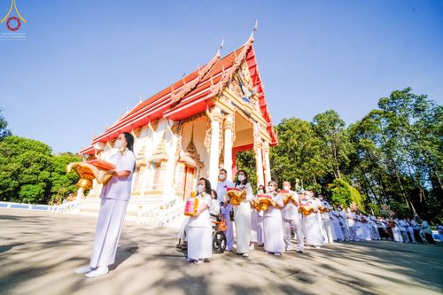 ภาพ No.71646:พระธรรมยาตรา ปฏิบัติศาสนกิจ ทำนุบำรุงศาสนสถาน, สวดธรรมจักร ,ปฏิบัติธรรม ร่วมกับชุมชน,นักเรียนเด็กดีวีสตาร์ และร่วมพิธีทอดผ้าป่าบำรุงศาสนสถาน ในโครงการธรรมยาตรากตัญญูบูชา มหาปูชนียาจารย์ พระมงคลเทพมุนี(สด จนฺทสโร) พระผู้ปราบมาร อนุสรณ์สถาน 7 แห่ง ปีที่ 11