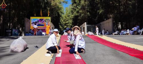 ภาพ No.105809:V.2 ทุ่มเท การเตรียมงาน เก็บงาน การรับบุญของเจ้าหน้าที่หน่วยงานต่างๆ เพื่อโครงการธรรมยาตรา กตัญญูบูชามหาปูชนียาจารย์ พระมงคลเทพมุนี (สด จนฺทสโร) พระผู้ปราบมาร อนุสรณ์สถาน 7 แห่ง ปีที่ 12 ระหว่างวันที่ 2 - 31 มกราคม พ.ศ.2567