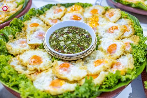 ภาพ No.105394:พิธีถวายภัตตาหารเป็นสังฆทาน แด่คณะพระธรรมยาตราฯ ในโครงการธรรมยาตรากตัญญูบูชา มหาปูชนียาจารย์ พระมงคลเทพมุนี(สด จนฺทสโร) พระผู้ปราบมาร อนุสรณ์สถาน 7 แห่ง ปีที่ 12 วันที่ 2 มกราคม พ.ศ. 2567 ณ สภาธรรมกายสากล วัดพระธรรมกาย