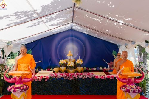 ภาพ No.286117:วันที่ 13 กรกฎาคม พ.ศ. 2568  พิธีทอดผ้าป่าฉลอง 13 ปี  วัดพระธรรมกายสวิตเซอร์แลนด์