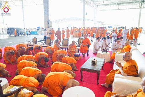 ภาพ No.316458:วันอาทิตย์ที่ 29 มีนาคม พ.ศ. 2569 พิธีทอดผ้าบังสุกุลและพิธีชำระร่าง โยมพ่อณรงค์ จินตมากุล  สิริอายุ 99 ปี 11 เดือน โยมบิดา พระครูปลัดรัตนวีรวัฒน์ (รังสฤษดิ์ อิทฺธิจินตโก) ที่ปรึกษาเจ้าคณะจังหวัดปทุมธานี เจ้าอาวาสวัดพระธรรมกาย  ณ ฌาปนสถานชั่วคราว ทางเข้า 