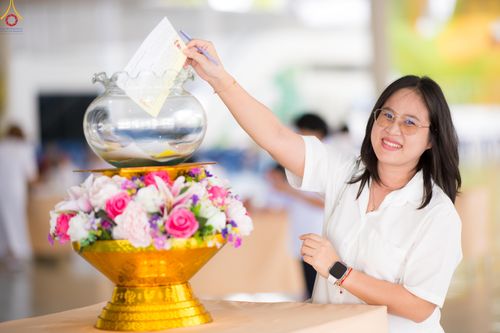 ภาพ No.343055:วันที่ 13 สิงหาคม พ.ศ.2569 พิธีบุพเปตพลี ครั้งที่ 186 ร่วมอุทิศส่วนกุศล แด่หมู่ญาติผู้ล่วงลับไปแล้ว และเป็นปัจจัยสนับสนุน การเผยแผ่พระพุทธศาสนา ณ หอฉันคุณยายอาจารย์ วัดพระธรรมกาย