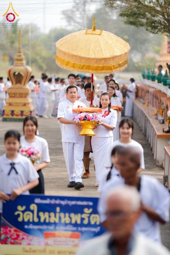 ภาพ No.298930:วันที่ 20 มกราคม พ.ศ. 2569 พิธีทอดผ้าป่าทำนุบำรุงศาสนสถาน ณ วัดใหม่นพรัตน์ ต.เนินพระปรางค์ อ.สองพี่น้อง จ.สุพรรณบุรี ในโครงการธรรมยาตรา กตัญญูบูชา มหาปูชนียาจารย์ พระมงคลเทพมุนี(สด จนฺทสโร) พระผู้ปราบมาร อนุสรณ์สถาน 7 แห่ง ปีที่ 14