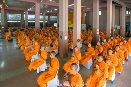 ภาพ No.69138:พระธรรมยาตรา ปฏิบัติศาสนกิจ ทำนุบำรุงศาสนสถาน, สวดธรรมจักร, ปฏิบัติธรรม ร่วมกับชุมชน,นักเรียนเด็กดีวีสตาร์ และร่วมพิธีทอดผ้าป่าบำรุงศาสนสถาน ในโครงการธรรมยาตรากตัญญูบูชา มหาปูชนียาจารย์ พระมงคลเทพมุนี(สด จนฺทสโร) พระผู้ปราบมาร อนุสรณ์สถาน 7 แห่ง ปีที่ 11