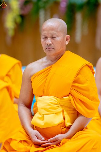 ภาพ No.329022:วันอาทิตย์ที่ 17 พฤษภาคม พ.ศ.2569 พิธีร่วมบุญการศึกษาพระภิกษุสามเณร (หนังสือบาลี นักธรรม ทางก้าวหน้า World-Pec) ณ ห้องแก้วสารพัดนึก 2 วัดพระธรรมกาย