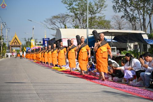 ภาพ No.289622:วันที่ 7 มกราคม พ.ศ. 2569 พิธีต้อนรับพระธรรมยาตรา ณ อนุสรณ์สถานลำดับที่ 2 สถานที่ตั้งมโนปณิธานบวชตลอดชีวิต อนุสรณ์สถานคลองบางนางแท่น อ.สามพราน จ.นครปฐม ในโครงการธรรมยาตรา กตัญญูบูชา มหาปูชนียาจารย์ พระมงคลเทพมุนี(สด จนฺทสโร) พระผู้ปราบมาร อนุสรณ์สถาน 7 แ