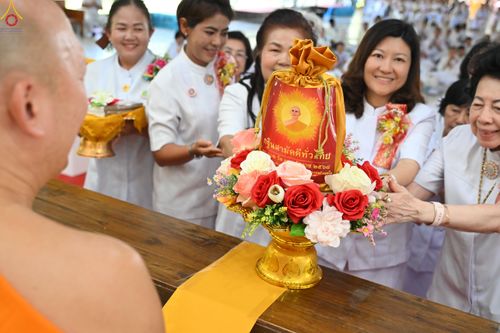 ภาพ No.283205:วันอาทิตย์ที่ 26 ตุลาคม พุทธศักราช 2568 พิธีทอดกฐินสามัคคี กตัญญูบูชาธรรมมหาปูชนียาจารย์ และโครงการกฐินทั่วไทย 30,000 วัด บูชาธรรม 81 ปีหลวงพ่อธัมมชโย  ณ ศูนย์อบรมเยาวชนอุตรดิตถ์