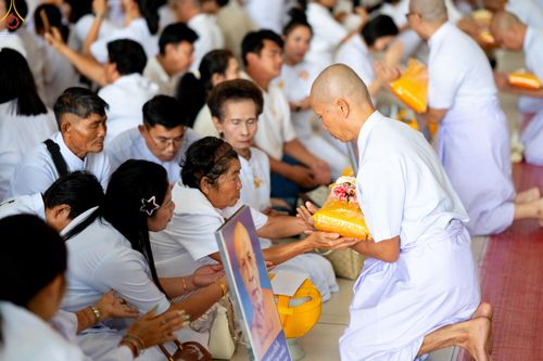 ภาพ No.333895:วันเสาร์ที่ 13 มิถุนายน พ.ศ.2569 พิธีเวียนประทักษิณ , พิธีวันทาสีมา , วันทาพระประธาน , พิธีขอขมาและมอบผ้าไตร โครงการอุปสมบทหมู่ผู้บริหาร รุ่นที่ 16 , โครงการอุปสมบทหมู่ธรรมทายาท ระดับอุดมศึกษา รุ่นที่ 53 (ภาคฤดูฝน) ณ โบสถ์พระไตรปิฏก วัดพระธรรมกาย