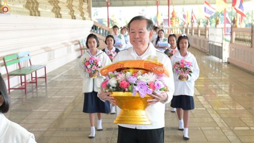 ภาพ No.291196:วันที่ 9 มกราคม พ.ศ. 2569 พิธีทอดผ้าป่าทำนุบำรุงศาสนสถาน ณ วัดนาราภิรมย์ อ.บางเลน จ.นครปฐม ในโครงการธรรมยาตรา กตัญญูบูชา มหาปูชนียาจารย์ พระมงคลเทพมุนี(สด จนฺทสโร) พระผู้ปราบมาร อนุสรณ์สถาน 7 แห่ง ปีที่ 14