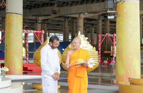 ภาพ No.345167:วันที่ 7 - 19 สิงหาคม พ.ศ.2569 ต้อนรับชาวต่างชาติเยี่ยมชมวัดพระธรรมกาย