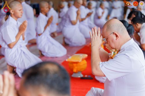ภาพ No.283641:วันเสาร์ที่ 20 ธันวาคม  2568 พิธีบรรพชาสามเณร ณ ประเทศอินโดนีเซีย