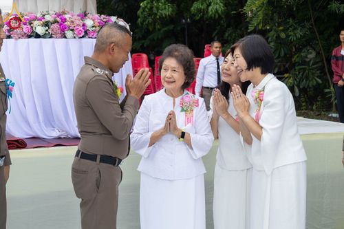 ภาพ No.351530:วันที่ 22 กันยายน พ.ศ. 2569  พิธีตักบาตรสามเณรธรรมทายาท โครงการบรรพชาพัฒนาคุณธรรม จริยธรรม  สำหรับนักเรียนนายสิบตำรวจ (นสต.) รุ่นที่ 16 ศูนย์ฝึกอบรมตำรวจภูธรภาค 1  ณ วัดพระพุทธบาทราชวรมหาวิหาร