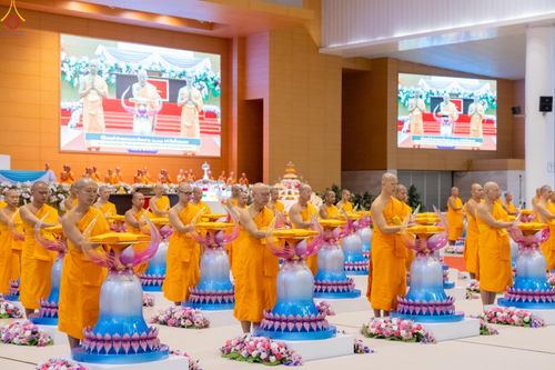 ภาพ No.318606:วันอาทิตย์ต้นเดือนที่ 5 เมษายน พ.ศ.2569 พิธีทอดผ้าป่าสมทบมหาสังฆทาน 40,000 กว่าวัดทั่วประเทศ ณ สภาธรรมกายสากล วัดพระธรรมกาย