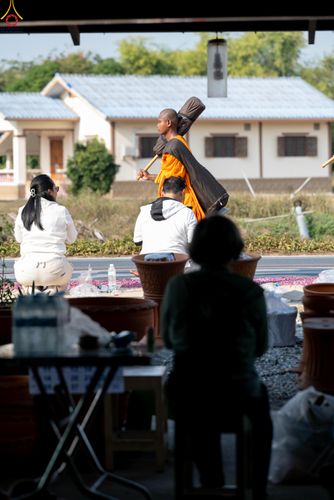 ภาพ No.299470:วันที่ 18 มกราคม พ.ศ. 2569 พิธีต้อนรับพระธรรมยาตรา ณ อนุสรณ์สถานลำดับที่ 5 สถานที่เผยแผ่วิชชาธรรมกายครั้งแรก อนุสรณ์สถานบางปลา วัดบางปลา อำเภอบางเลน จังหวัดนครปฐม ในโครงการธรรมยาตรา กตัญญูบูชา มหาปูชนียาจารย์ พระมงคลเทพมุนี(สด จนฺทสโร) พระผู้ปราบมาร อนุส