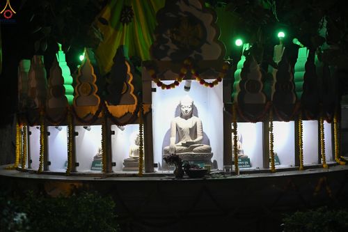 ภาพ No.278930:วันที่ 4 พฤศจิกายน 2568 กฐินสมทบวัดต่างประเทศ โดยคณะศิษยานุศิษย์ บูชาธรรม 81 ปี หลวงพ่อธัมมชโย ณ วัดพุทธบังคลาเทศ พุทธคยา ประเทศอินเดีย