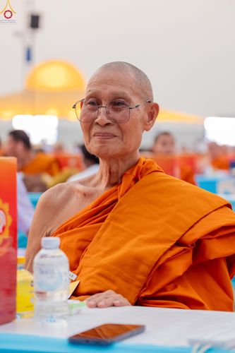 ภาพ No.324137:วันที่ 22 เมษายน พ.ศ.2569 (วันคุ้มครองโลก) พิธีถวายมหาสังฆทาน 40,000 กว่าวัดทั่วประเทศ ณ ลานธรรม พระมหาธรรมกายเจดีย์ วัดพระธรรมกาย