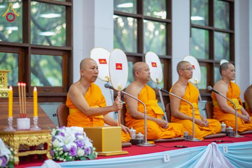 ภาพ No.315335:วันอังคารที่ 24 มีนาคม พ.ศ. 2569 พิธีบำเพ็ญกุศล คุณพ่อณรงค์ จินตมากุล  สิริอายุ 99 ปี 11 เดือน โยมบิดา พระครูปลัดรัตนวีรวัฒน์ (รังสฤษดิ์ อิทฺธิจินตโก) ที่ปรึกษาเจ้าคณะจังหวัดปทุมธานี เจ้าอาวาสวัดพระธรรมกาย  ณ ห้องปลูกศรัทธา 2 วัดพระธรรมกาย ปทุมธานี