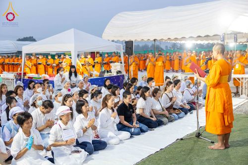 ภาพ No.300233:วันที่ 22 มกราคม พ.ศ. 2569 พิธีถวายภัตตาหารเป็นสังฆทาน แด่พระธรรมยาตรา ณ อนุสรณ์สถานบางปลา วัดบางปลา อำเภอบางเลน จังหวัดนครปฐม ในโครงการธรรมยาตรา กตัญญูบูชา มหาปูชนียาจารย์ พระมงคลเทพมุนี(สด จนฺทสโร) พระผู้ปราบมาร อนุสรณ์สถาน 7 แห่ง ปีที่ 14