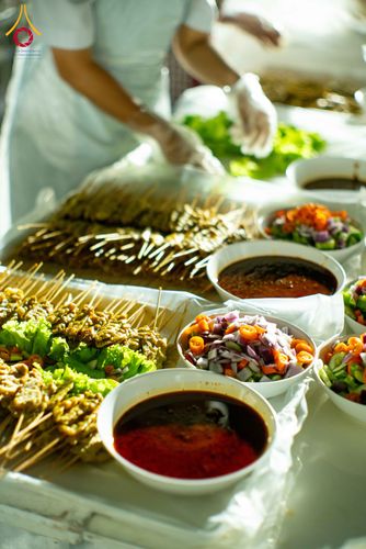 ภาพ No.287959:วันที่ 4 มกราคม พ.ศ. 2569 พิธีถวายภัตตาหารเป็นสังฆทาน แด่พระธรรมยาตรา ในโครงการธรรมยาตรา กตัญญูบูชา มหาปูชนียาจารย์ พระมงคลเทพมุนี(สด จนฺทสโร) พระผู้ปราบมาร อนุสรณ์สถาน 7 แห่ง ปีที่ 14 ณ อนุสรณ์สถานมหาวิหารพระมงคลเทพมุนี (โลตัสแลนด์) อ.สองพี่น้อง จ.สุพรร