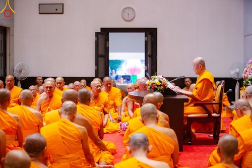 ภาพ No.167918:พิธีทอดกฐิน และ พิธีกรานกฐิน ในวันอาทิตย์ที่ 3 พฤศจิกายน พ.ศ. 2567 ณ วัดพระธรรมกาย จ.ปทุมธานี