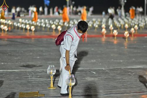 ภาพ No.130220:V.34 เพื่อธรรมเพื่อบางกล่ำ การรับบุญของเจ้าหน้าที่หน่วยงานต่างๆ  เพื่องานธรรมยาตราอัญเชิญพระบรมสารีริกธาตุ ประดิษฐาน ณ มหารัตนเจดีย์สิริปทุมสวรรค์ (เจดีย์อริยพุทธะ 5 พระองค์) ณ ศูนย์ปฏิบัติธรรมภาคใต้ อ.บางกล่ำ จ.สงขลา ระหว่างวันที่ 9-10 มีนาคม พ.ศ. 2567