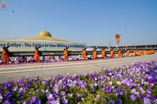 ภาพ No.306054:วันที่ 25 มกราคม พ.ศ. 2569 พิธีต้อนรับพระธรรมยาตรา วัดพระธรรมกาย(ภาพชุดที่ 4) ในโครงการธรรมยาตรา กตัญญูบูชา มหาปูชนียาจารย์ พระมงคลเทพมุนี(สด จนฺทสโร) พระผู้ปราบมาร อนุสรณ์สถาน 7 แห่ง ปีที่ 14