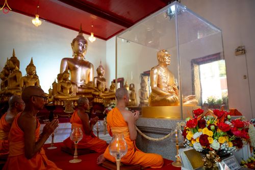 ภาพ No.296813:วันที่ 17 มกราคม พ.ศ. 2569 พิธีจุดประทีปถวายเป็นพุทธบูชา และบูชาธรรมมหาปูชนียาจารย์  ณ วัดโบสถ์บน ต.บางคูเวียง จ.นนทบุรี อนุสรณ์สถานลำดับที่ 4 สถานที่เกิดด้วยกายธรรม ในโครงการธรรมยาตรา กตัญญูบูชา มหาปูชนียาจารย์ พระมงคลเทพมุนี(สด จนฺทสโร) พระผู้ปราบมาร อ