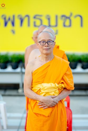 ภาพ No.307777:วันที่ 31 มกราคม พ.ศ. 2569 พิธีจุดประทีปธรรมถวายเป็นพุทธบูชา  และบูชาธรรมมหาปูชนียาจารย์ (ภาพชุดที่ 2) ณ วัดพระธรรมกาย ปทุมธานี ในโครงการธรรมยาตรา กตัญญูบูชา มหาปูชนียาจารย์ พระมงคลเทพมุนี(สด จนฺทสโร) พระผู้ปราบมาร อนุสรณ์สถาน 7 แห่ง ปีที่ 14