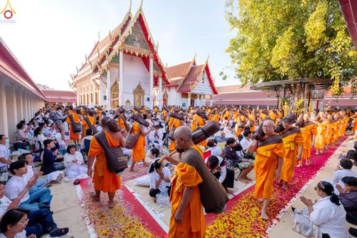 ภาพ No.293044:วันที่ 11 มกราคม พ.ศ. 2569 พิธีต้อนรับพระธรรมยาตรา ณ อนุสรณ์สถานลำดับที่ 3 (ภาพชุดที่ 2) สถานที่เกิดในเพศสมณะ วัดสองพี่น้อง อำเภอสองพี่น้อง จังหวัดสุพรรณบุรี ในโครงการธรรมยาตรา กตัญญูบูชา มหาปูชนียาจารย์ พระมงคลเทพมุนี(สด จนฺทสโร) พระผู้ปราบมาร อนุสรณ์สถ
