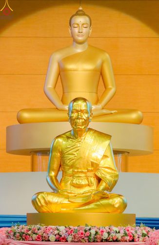 ภาพ No.89907:พิธีปฎิบัติธรรมและพิธีทอดผ้าป่าสมทบกฐินครั้งที่ 3 เนื่องใน 139 ปี วันคล้ายวันเกิดด้วยรูปกายเนื้อ พระมงคลเทพมุนี (สด จนฺทสโร) พระผู้ปราบมาร วันอังคารที่ 10 ตุลาคม พ.ศ. 2566 ณ วัดพระธรรมกาย จ.ปทุมธานี