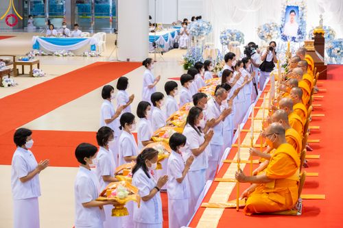 ภาพ No.91041:พิธีบำเพ็ญกุศลสวดพระอภิธรรม  อุบาสกถาวร พรหมถาวร (อุบาสกผู้ปั้นพระ) คืนที่ 6 วันพฤหัสบดีที่ 19 ตุลาคม พ.ศ. 2566 ณ ห้องแก้วสารพัดนึก 1 สภาธรรมกายสากล วัดพระธรรมกาย จ.ปทุมธานี