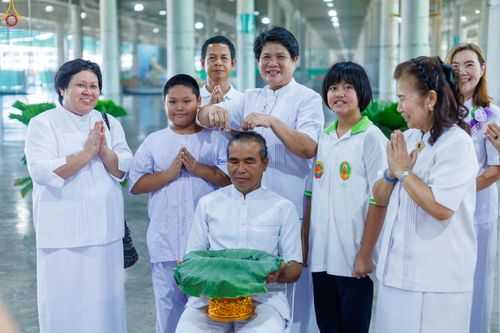 ภาพ No.333482:วันอาทิตย์ที่ 7 มิถุนายน พ.ศ.2569 พิธีตัดปอยผมและปลงผมนาคธรรมทายาท โครงการบรรพชาและอุปสมบทหมู่ธรรมทายาท รุ่นผู้บริหาร รุ่นที่ 16 ณ วิหารคด 11 วัดพระธรรมกาย