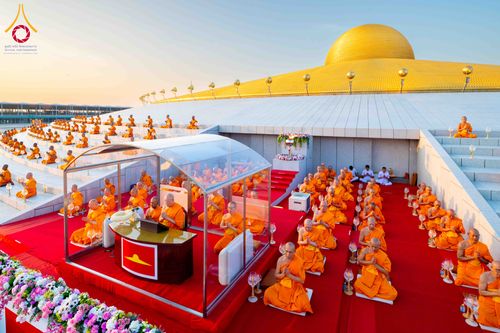 ภาพ No.312041:วันอังคารที่ 3 มีนาคม พ.ศ.2569 พิธีเวียนประทักษิณและจุดมาฆประทีป ณ ลานธรรมพระมหาธรรมกายเจดีย์ วัดพระธรรมกาย