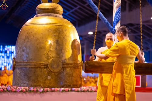 ภาพ No.68628:พิธีสวดมนต์ข้ามปี วันที่ 31 ธันวาคม พ.ศ. 2565 ณ มหารัตนวิหารคด วัดพระธรรมกาย จ.ปทุมธานี