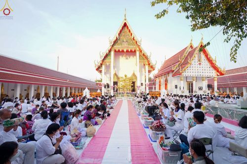 ภาพ No.71998:พิธีตักบาตรพระธรรมยาตราฯ ในโครงการธรรมยาตรากตัญญูบูชา มหาปูชนียาจารย์ พระมงคลเทพมุนี(สด จนฺทสโร) พระผู้ปราบมาร ปีที่ 11 ณ อนุสรณ์สถานลำดับที่ 3 สถานที่เกิดใหม่ในเพศสมณะ วัดสองพี่น้อง อ.สองพี่น้อง จ.สุพรรณบุรี วันที่ 18 มกราคม พ.ศ. 2566