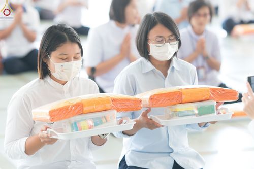 ภาพ No.72805:พิธีเจริญพระพุทธมนต์ และถวายภัตตาหารเป็นสังฆทาน เนื่องในวันคล้ายวันเกิด ครบรอบ 114 ปี คุณยายอาจารย์มหารัตนอุบาสิกาจันทร์ ขนนกยูง วันที่ 19 มกราคม พ.ศ. 2566 ณ หอฉันคุณยายอาจารย์ฯ วัดพระธรรมกาย จ.ปทุมธานี