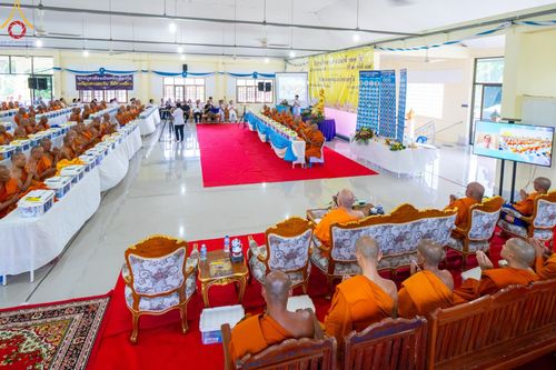 ภาพ No.137732:พิธีตักบาตร พิธีถวายสังฆทานแด่คณะสงฆ์ 323 วัด พิธีทำบุญอุทิศส่วนกุศลแด่ผู้วายชนม์ ในเหตุการณ์ความไม่สงบ 4 จังหวัดชายแดนภาคใต้ ปีที่ 20 ครั้งที่ 169 และพิธีมอบกองทุนหนุนแรงใจช่วยครูใต้ ปีที่ 17 ครั้งที่ 134 วันที่ 25 พฤษภาคม พ.ศ.2567 อ.ตากใบ จ.นราธิวาส