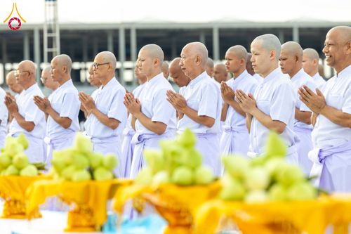 ภาพ No.341488:วันเสาร์ที่ 25 กรกฎาคม พ.ศ. 2569 พิธีเวียนประทักษิณ พิธีวันทาเจดีย์  โครงการอุปสมบทหมู่ รุ่นเข้าพรรษา ปี พ.ศ.2569 โครงการบวชพระนานาชาติ AEC และ WAB รุ่นที่ 10 ณ โบสถ์พระไตรปิฎก วัดพระธรรมกาย จ.ปทุมธานี