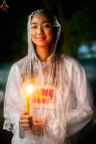 ภาพ No.89328:พิธีประดิษฐานรูปหล่อทองคำ  คุณยายอาจารย์มหารัตนอุบาสิกาจันทร์ ขนนกยูง ภายในมหาวิหารคุณยายอาจารย์ฯ เนื่องในวันครูผู้ค้นพบวิชชาธรรมกาย วันศุกร์ที่ 29 กันยายน พ.ศ. 2566 ณ วัดพระธรรมกาย จ.ปทุมธานี