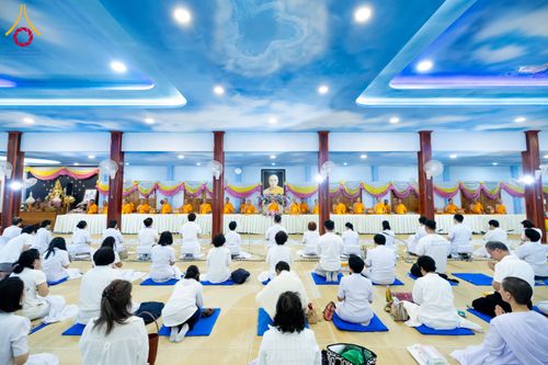 ภาพ No.295561:วันที่ 16 มกราคม พ.ศ. 2569 พิธีถวายภัตตาหารเป็นสังฆทาน แด่พระธรรมยาตรา ณ วัดโบสถ์บน ต.บางคูเวียง จ.นนทบุรี อนุสรณ์สถานลำดับที่ 4 สถานที่เกิดด้วยกายธรรม ในโครงการธรรมยาตรา กตัญญูบูชา มหาปูชนียาจารย์ พระมงคลเทพมุนี(สด จนฺทสโร) พระผู้ปราบมาร อนุสรณ์สถาน 7 แ