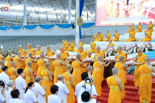 ภาพ No.81601:พิธีหล่อพระประธานเพื่อประดิษฐาน ณ ห้องแก้วสารพัดนึก 2 เนื่องในวันวิสาขบูชา วันเสาร์ที่ 3 มิถุนายน 2566 ณ วัดพระธรรมกาย จ.ปทุมธานี