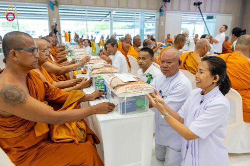 ภาพ No.212540:วันเสาร์ที่ 22 มีนาคม พ.ศ. 2568 พิธีถวายสังฆทานแด่คณะสงฆ์ 323 วัด ปีที่ 21 ครั้งที่ 175 พิธีมอบกองทุนหนุนแรงใจช่วยครูใต้ ปีที่ 18 ครั้งที่ 139 และพิธีทำบุญอุทิศส่วนกุศลให้ผู้วายชนม์ ณ ศูนย์ปฏิบัติธรรมภาคใต้ อำเภอบางกล่ำ จังหวัดสงขลา