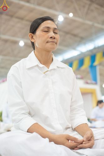 ภาพ No.177686:พิธีตักบาตรและพิธีบูชาข้าวพระ ในวันอาทิตย์ต้นเดือนที่ 1 ธันวาคม พ.ศ. 2567 ณ สภาธรรมกายสากล วัดพระธรรมกาย