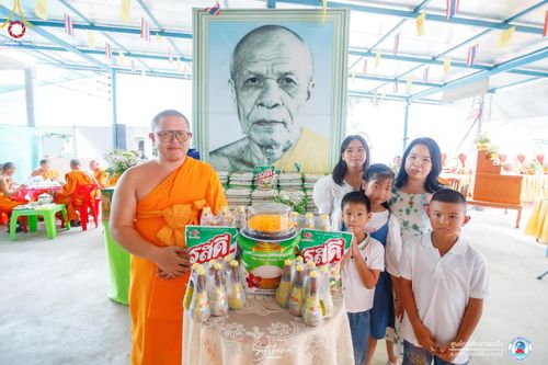 ภาพ No.161170:พิธีถวายมหาสังฆทาน 31 วัด , พิธีบุพเปตพลี , พิธีไถ่ชีวิตโค และ ปล่อยพันธ์ุปลาจำนวน 50,000 ชีวิต ณ ศูนย์การศึกษาจอมบึง ต.รางบัว อ.จอมบึง จ.ราชบุรี วันที่ 28 กันยายน พ.ศ. 2567